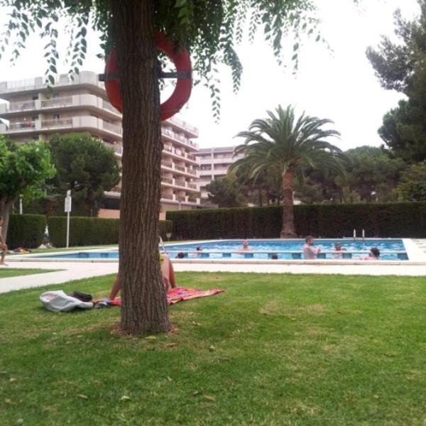 Costa Daurada Apartaments - Aloha 萨洛 外观 照片